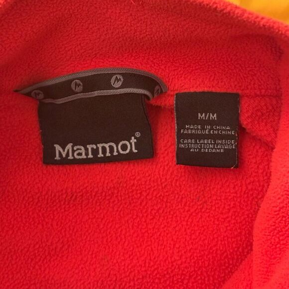 Marmot Fleece Jacket Team Red Lightweight Half Zip Base Layer. Size Medium - Picture 5 of 9